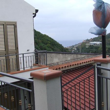 Apartamento Relax Vista Eolie Piraino Exterior foto